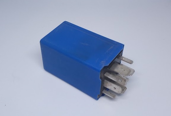 Jeep Grand Cherokee II WJ WG irányjelző relé bontott 2db raktáron