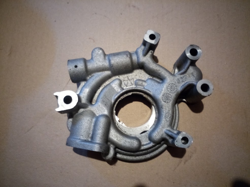 Jeep Grand Cherokee II 4.7 olajszivattyú bontott 1db raktáron